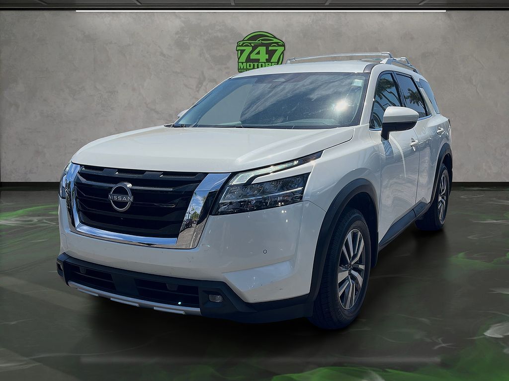 2022 NISSAN Pathfinder