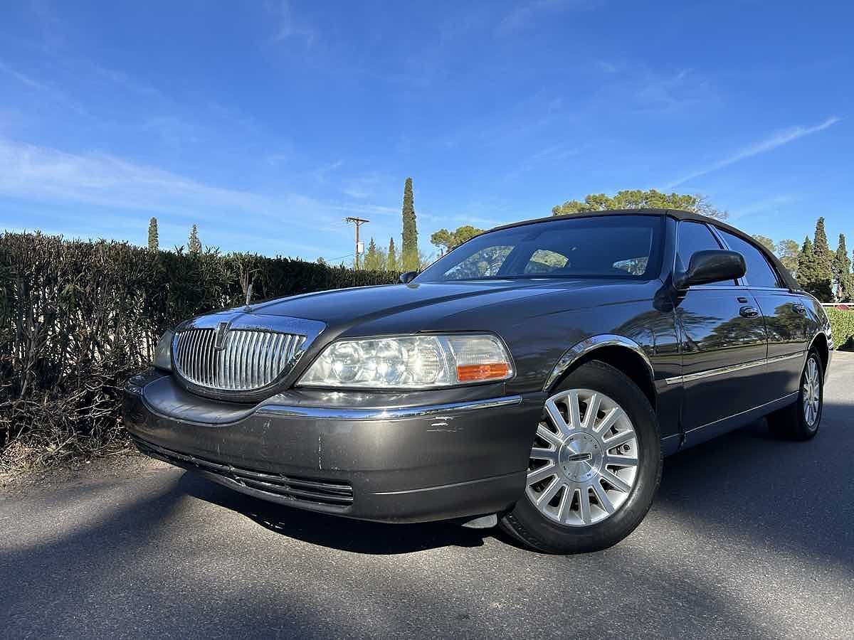 Lincoln Town Car