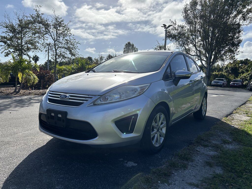 2013 FORD Fiesta