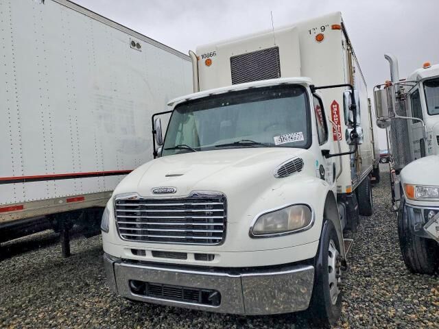 2013 FREIGHTLINER M2