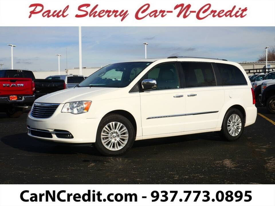 2012 CHRYSLER Town and Country