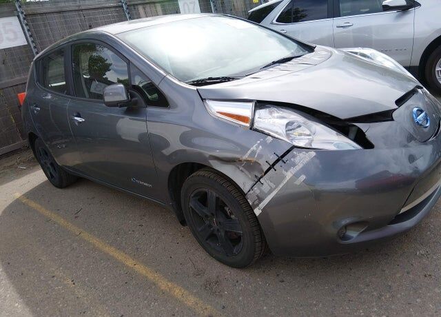 2016 NISSAN Leaf