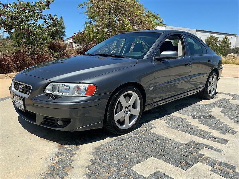 2005 VOLVO S60