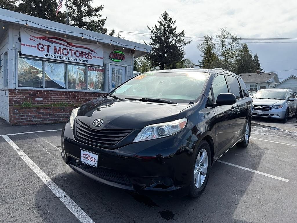 2016 TOYOTA Sienna