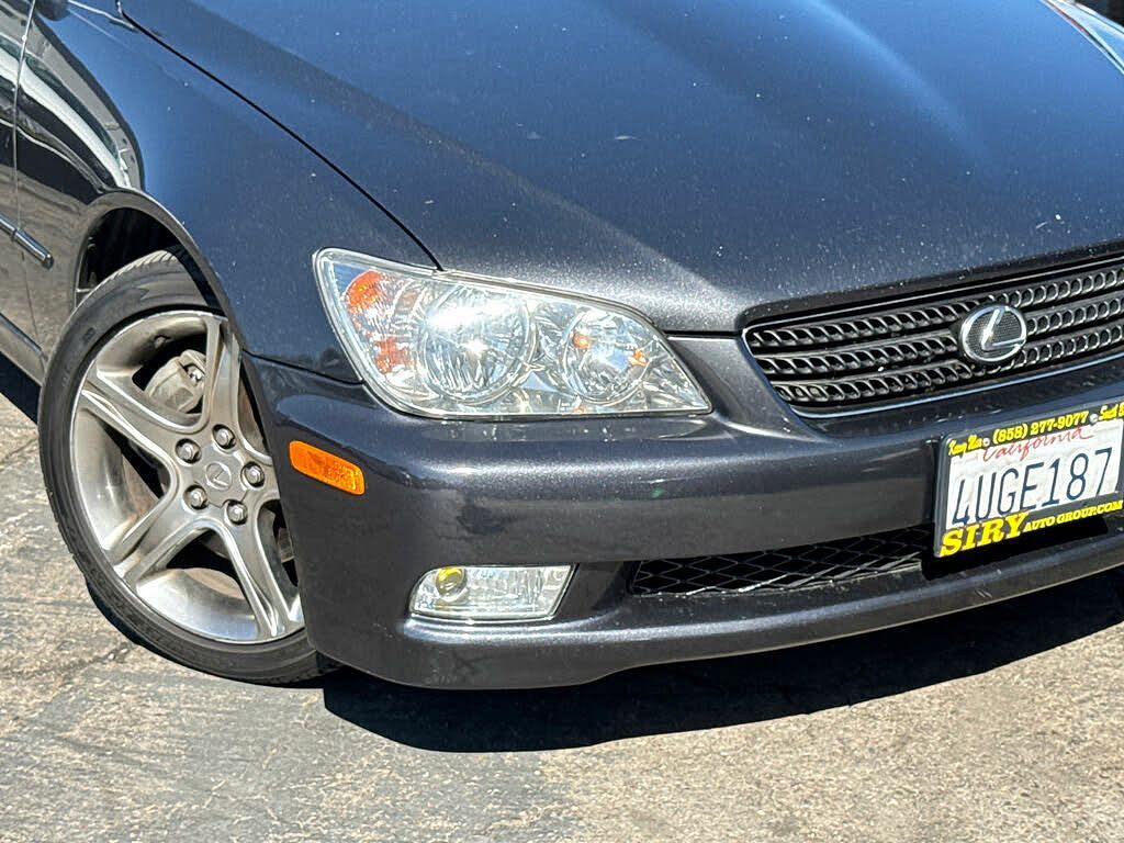 2002 Lexus IS