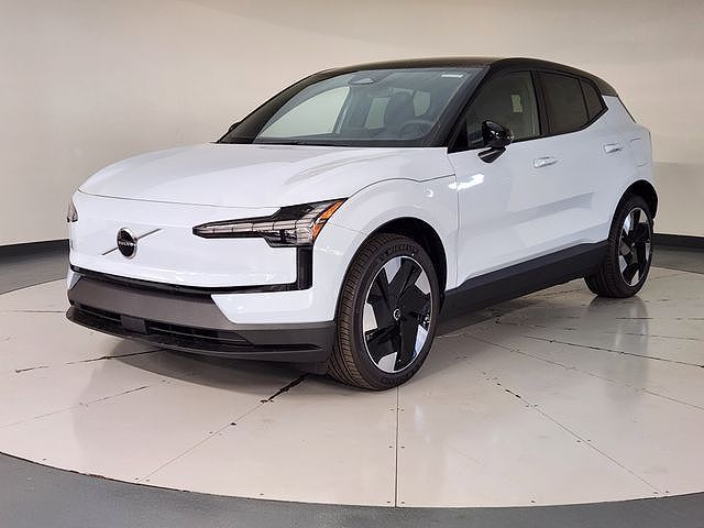 2025 VOLVO EX30