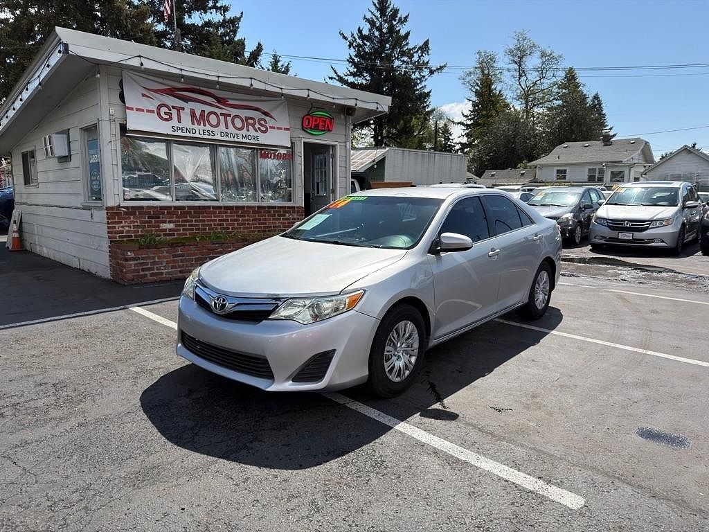 2014 TOYOTA Camry