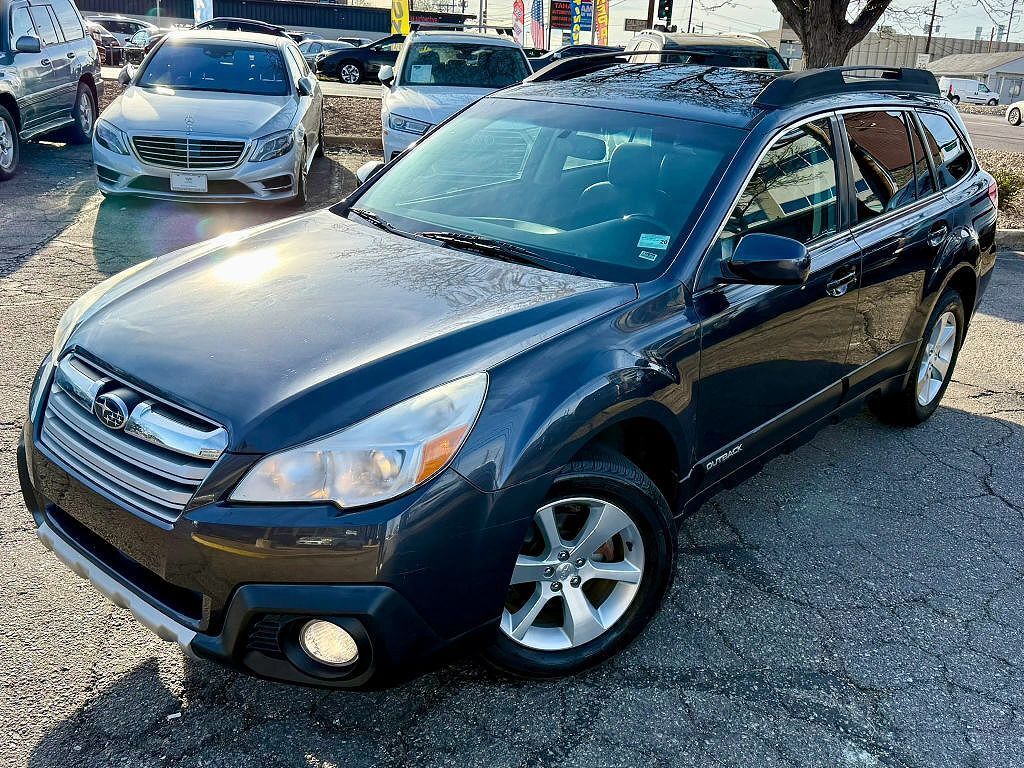 2013 SUBARU Outback