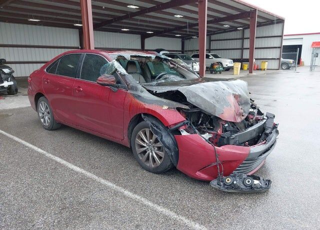 2017 TOYOTA Camry