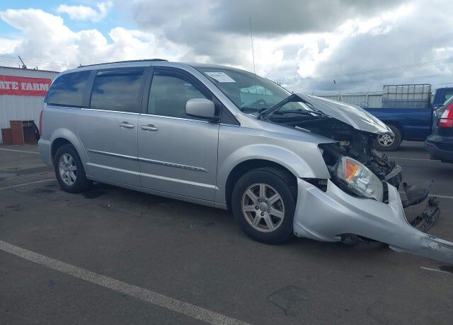 2011 CHRYSLER Town and Country