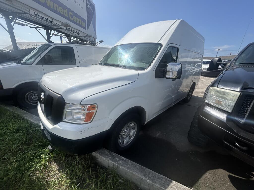 Nissan NV