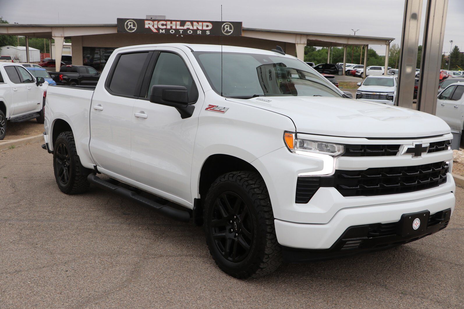 2024 CHEVROLET Silverado