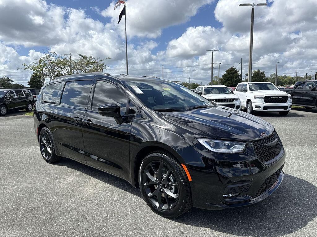 2026 CHRYSLER Pacifica