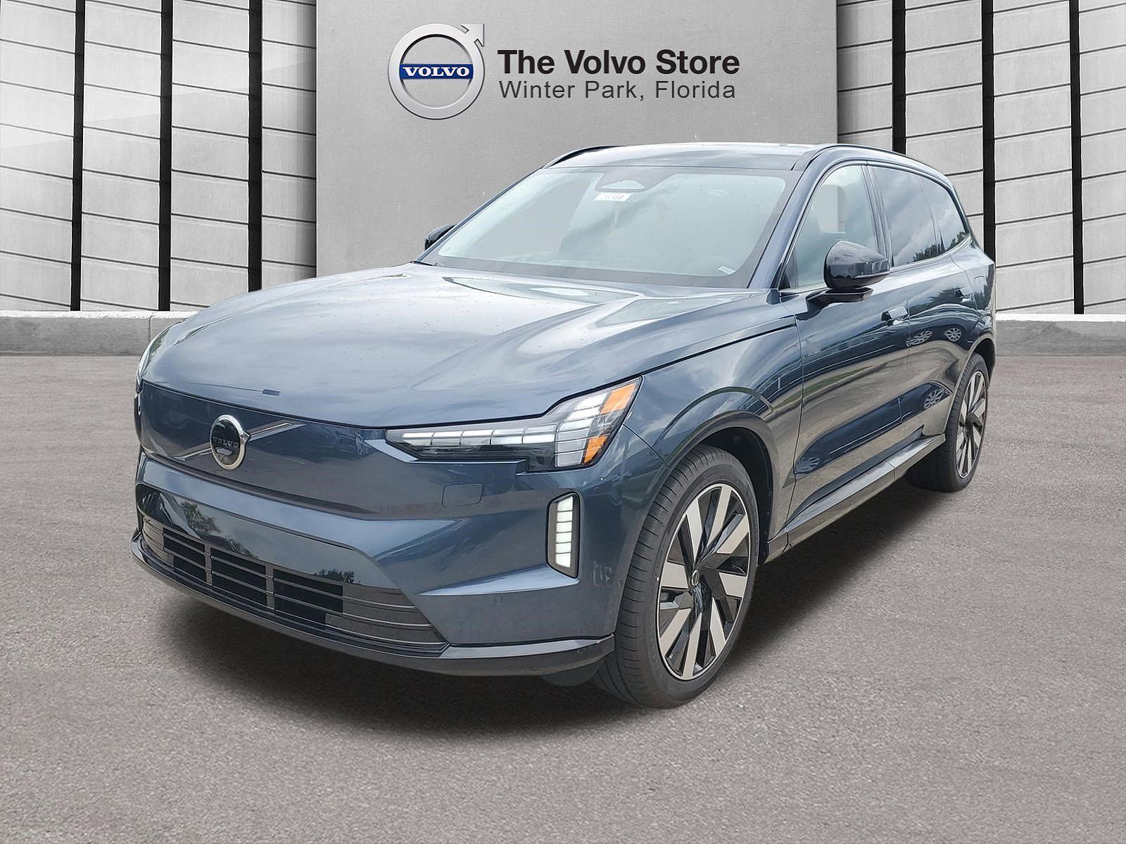 2026 VOLVO EX90