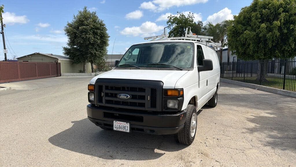 2013 FORD E-150