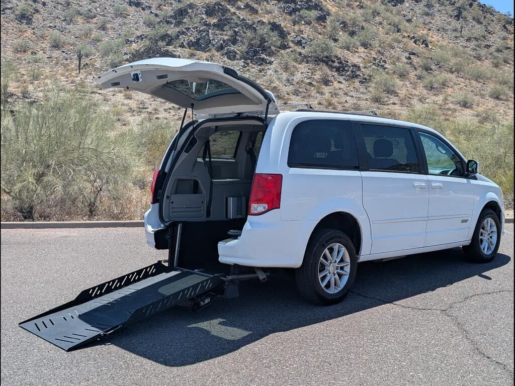 2014 DODGE Grand Caravan