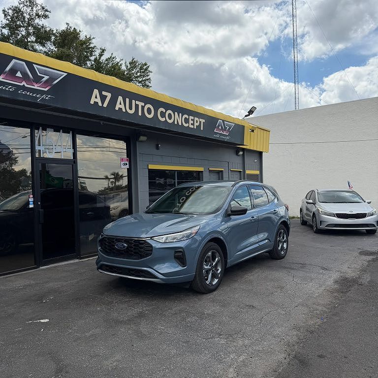 2024 FORD Escape