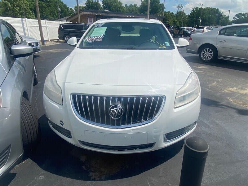 2011 BUICK Regal