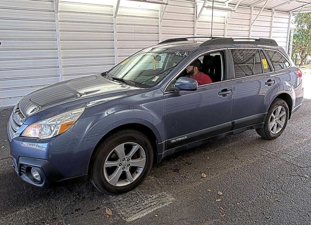 2013 SUBARU Outback
