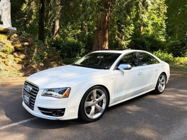 2014 Audi S8