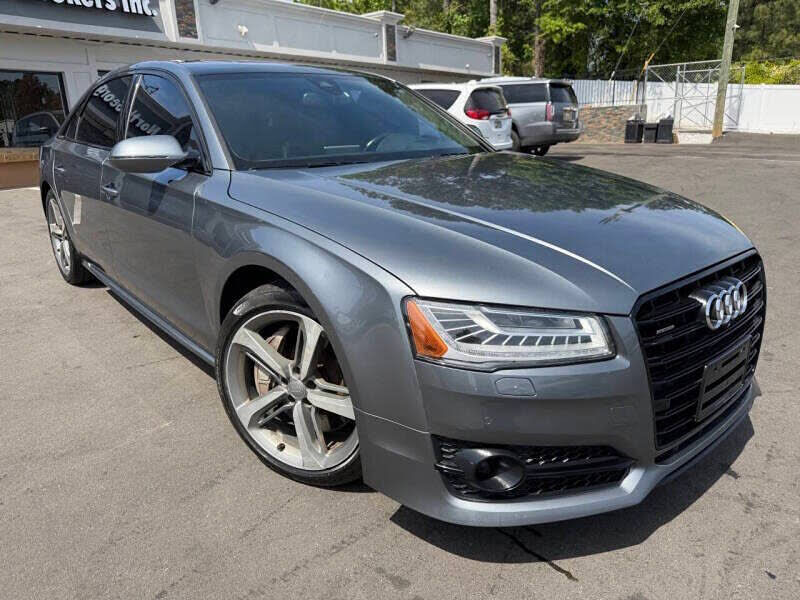 2018 AUDI A8