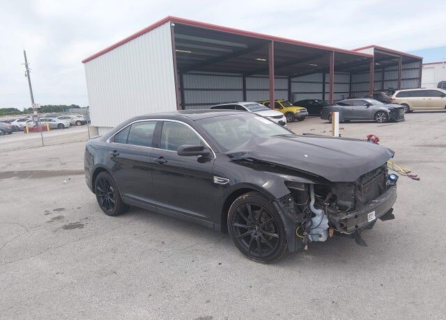 2010 FORD Taurus