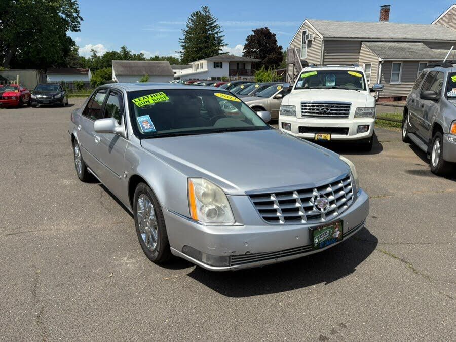 2011 CADILLAC DTS