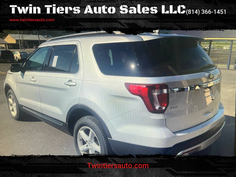 2017 FORD Explorer