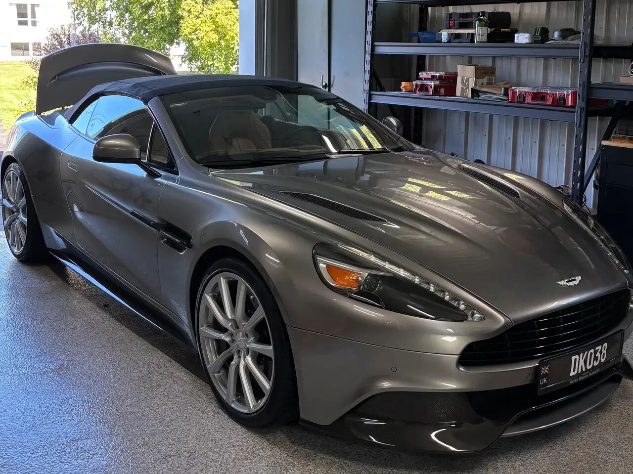 Aston Martin Vanquish