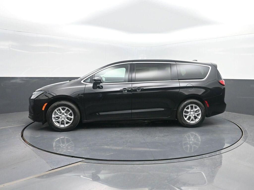 2027 CHRYSLER Pacifica
