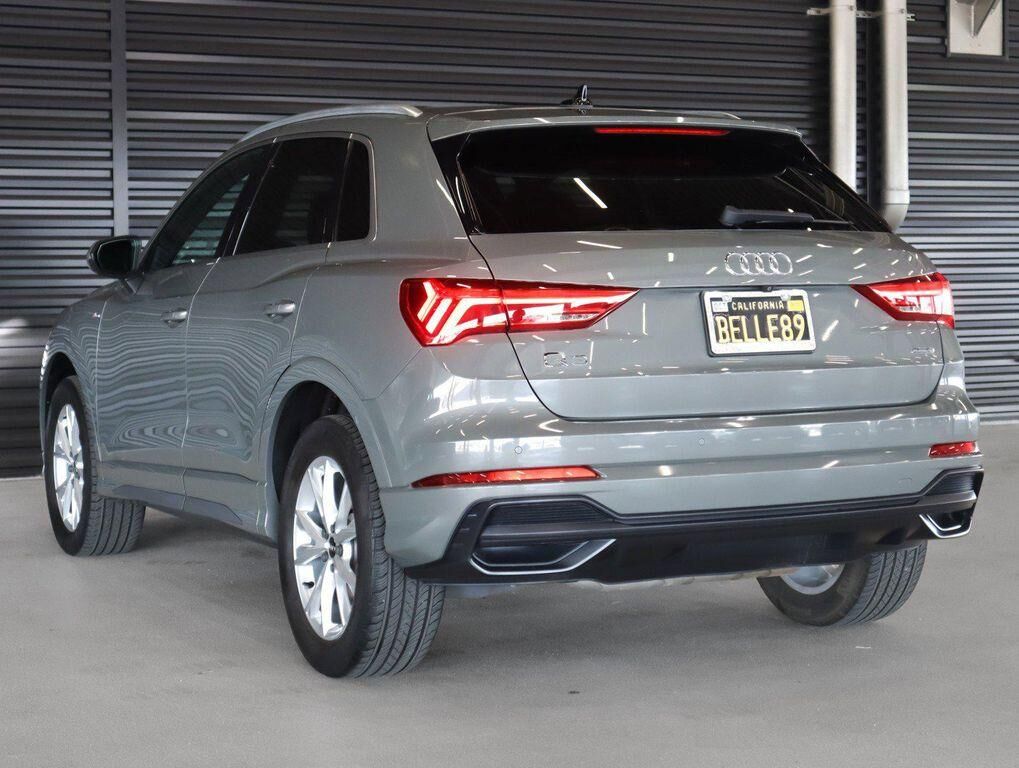 2022 Audi Q3