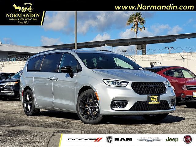 2026 CHRYSLER Pacifica