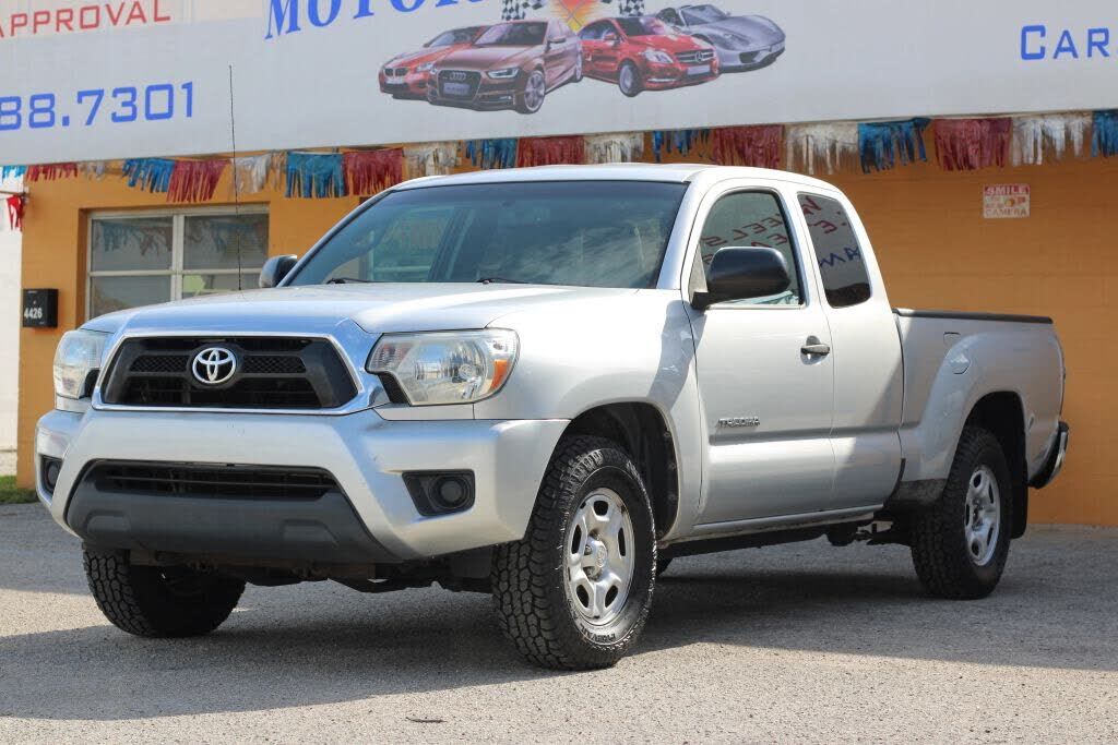 2012 TOYOTA Tacoma