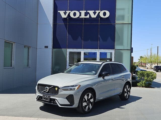 2025 VOLVO XC60