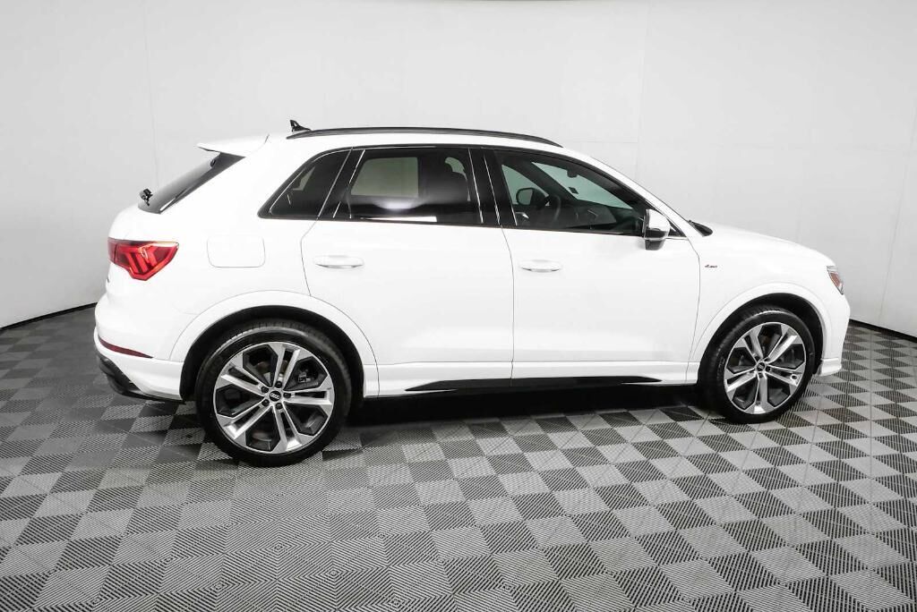 2022 Audi Q3