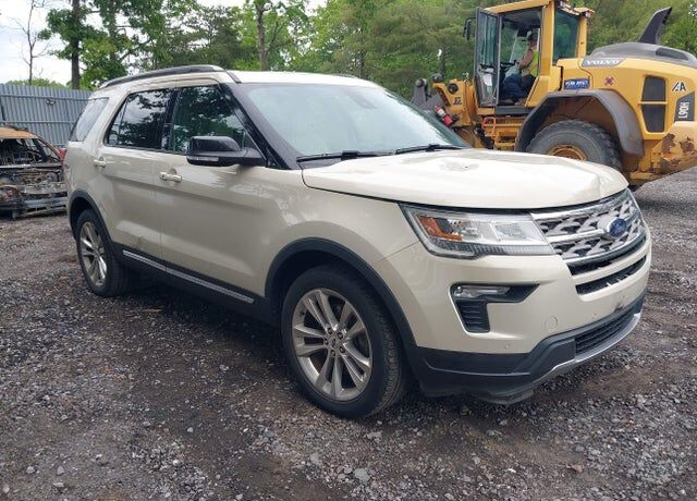2018 FORD Explorer