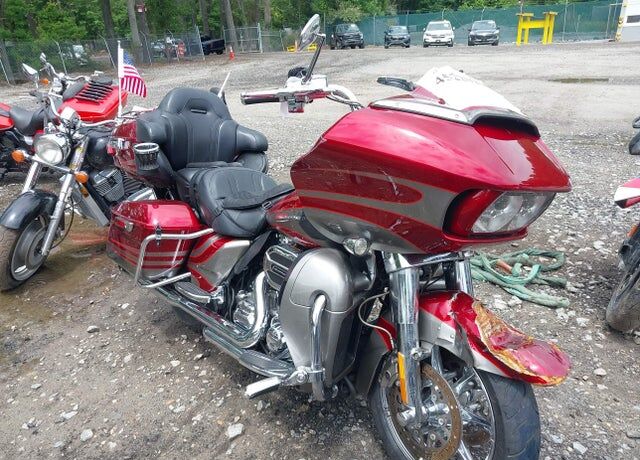 2016 HARLEY DAVIDSON FLTRUSE / CVO Road Glide Ultra