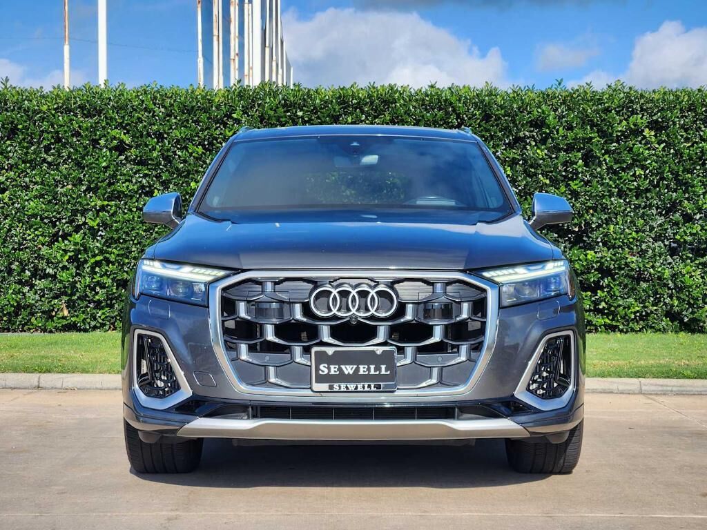 2025 Audi SQ7
