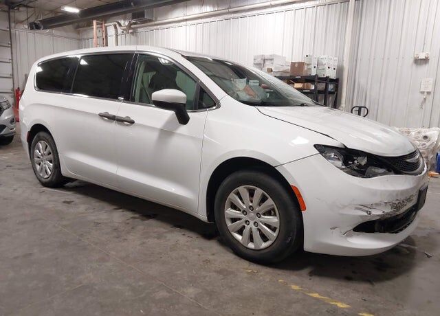 2021 CHRYSLER Voyager