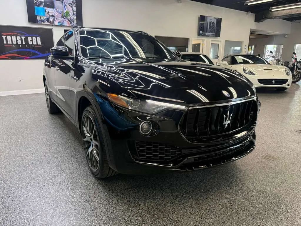 2017 MASERATI Levante