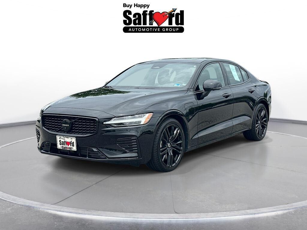 2023 VOLVO S60