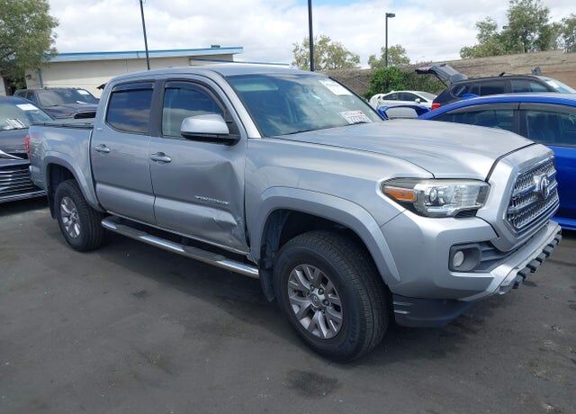 2017 TOYOTA Tacoma