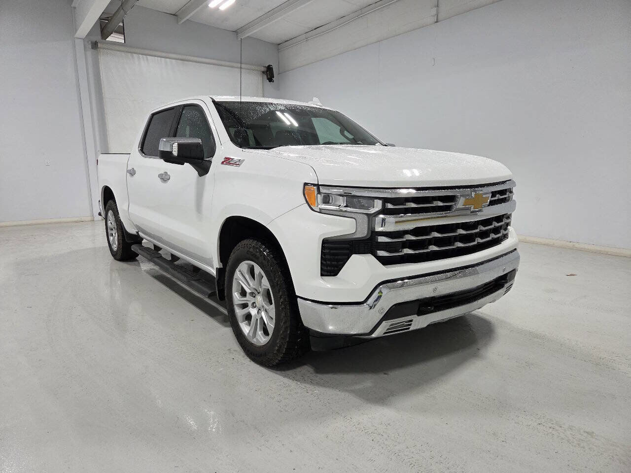 2023 CHEVROLET Silverado