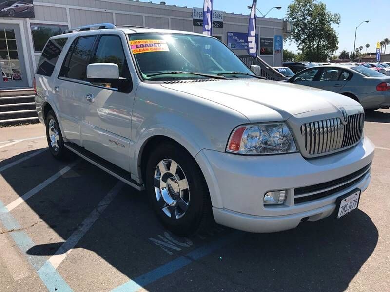 2005 LINCOLN Navigator