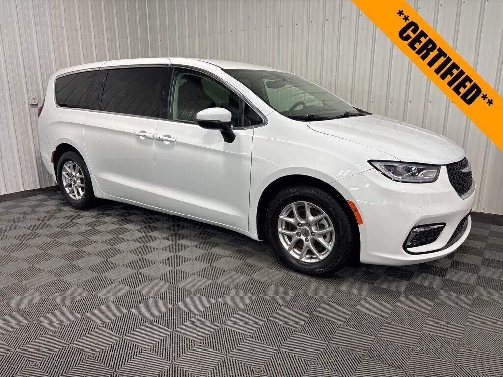 2023 CHRYSLER Pacifica