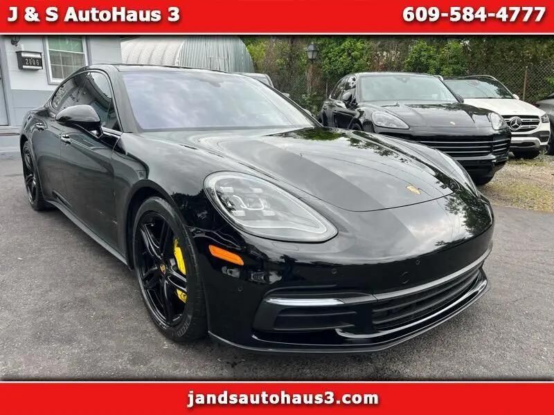 2017 PORSCHE Panamera