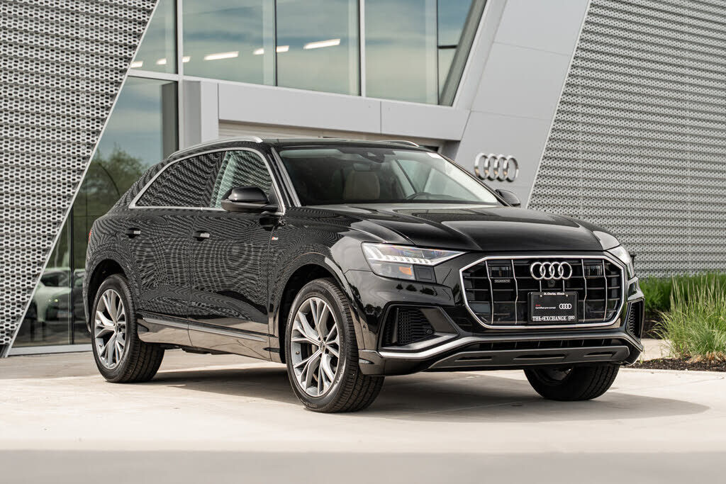 2023 AUDI Q8
