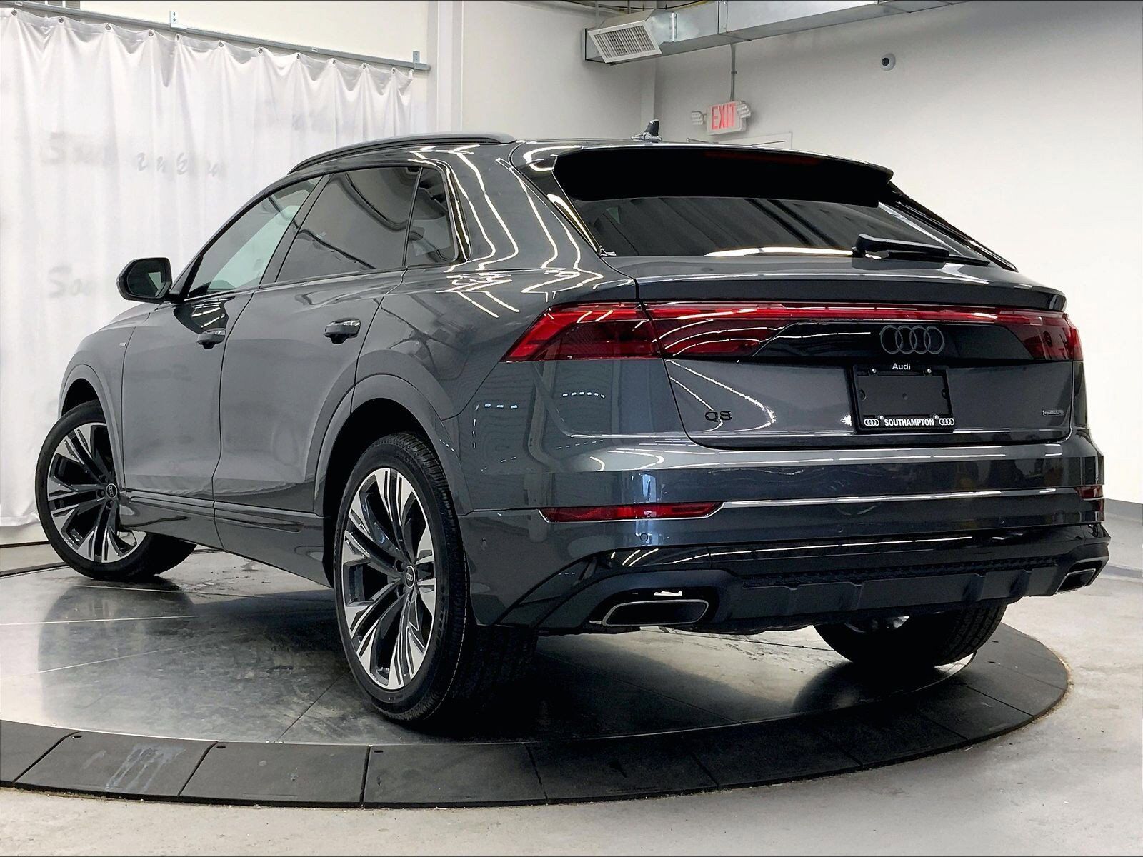 2026 Audi Q8