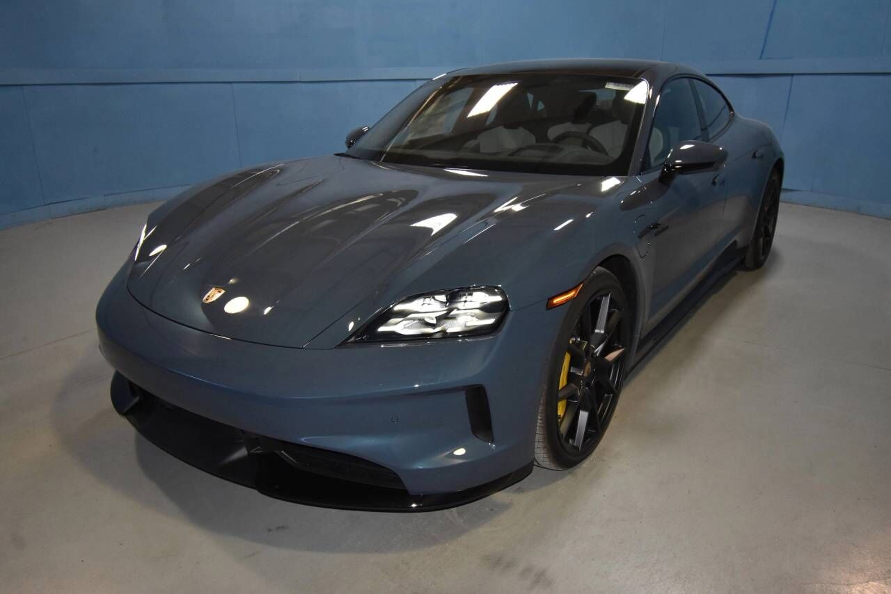 2026 PORSCHE Taycan