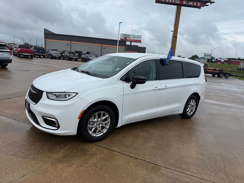 2024 CHRYSLER Pacifica
